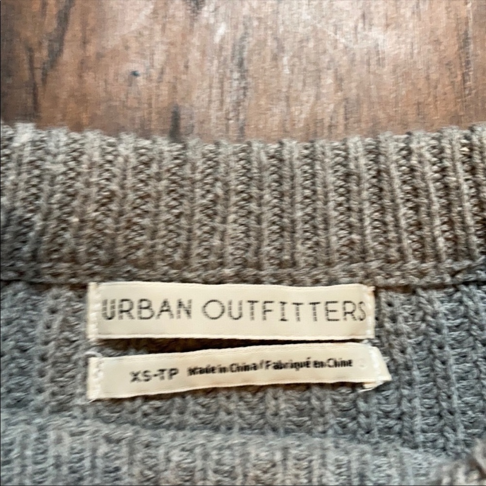 Urban Outfitters Gray Rainbow Stripe Sweater - Picture 5 of 6